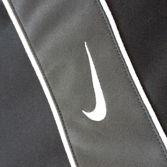 *SOLD* Nike Essential Track Suit Zip-Up Jacket - Picture 4 of 6